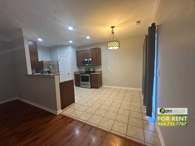 Building Photo - Beautiful Simpsonville 3/2 Available Now!
