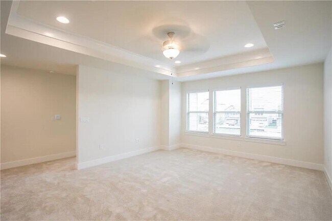 Building Photo - 13901 Eucalyptus Bnd