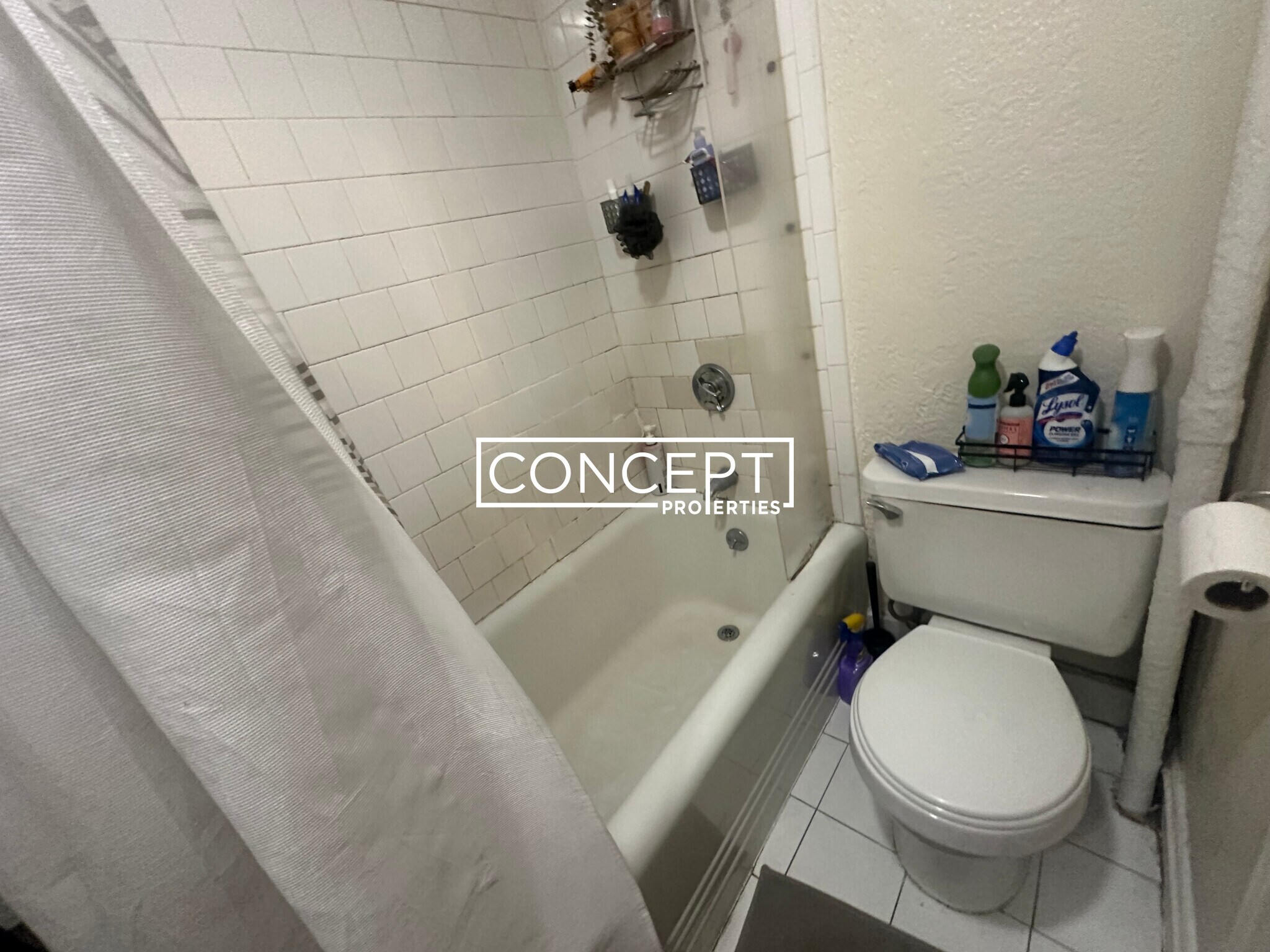 Building Photo - 72 Revere St