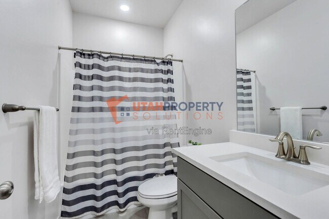 Building Photo - 213 W Prickly Pear Dr