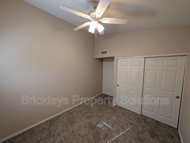 Building Photo - 618 W Tumbleweed Rd