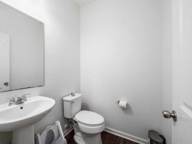 Building Photo - 2194 Preakness Pl