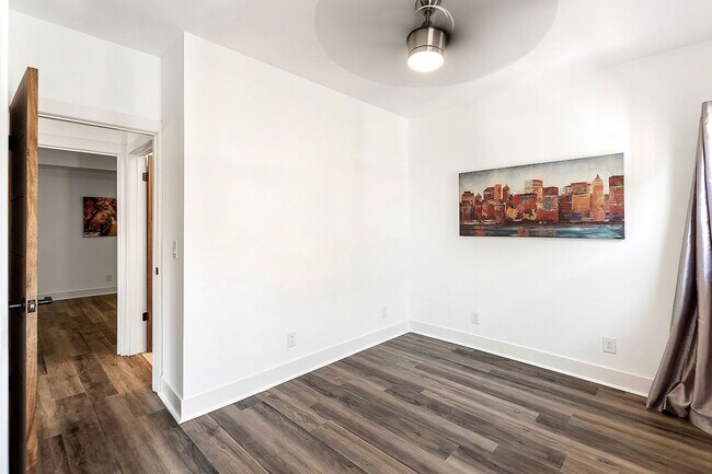 Building Photo - Boyle Heights Stunning Modern Farmhouse