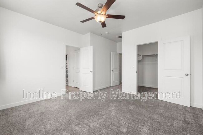 Building Photo - 407 S Meadow Garden Rd