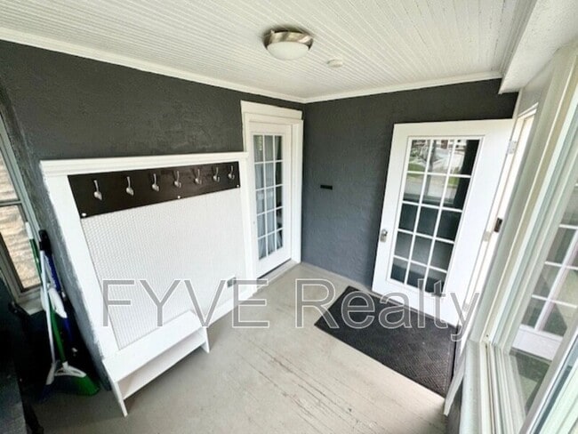 Building Photo - 3463 Wabash Ave