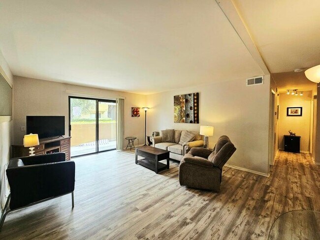 Building Photo - 32200 Cathedral Canyon Dr