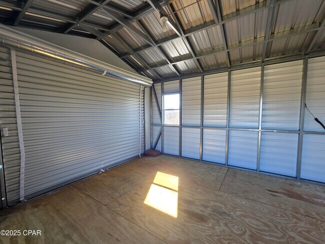 Building Photo - 5253 Collins Dr