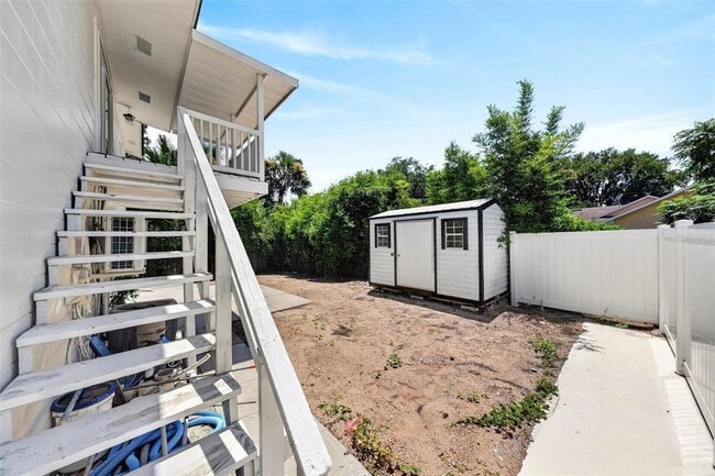 Building Photo - 1099 Grove Ave