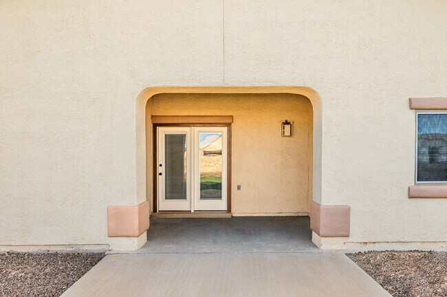 Building Photo - 14381 Alma Point Dr