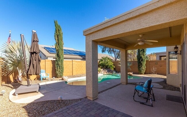 Building Photo - MOVE IN SPECIAL! Sharp Updated 2 Bed/2 Bath Home iw/Private Pool
