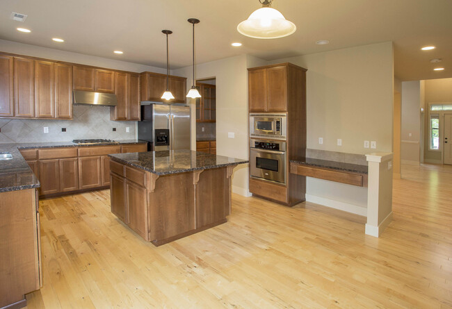 Building Photo - Beautiful 4 Bedroom in Bothell