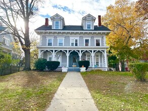 Building Photo - 286 S Main St