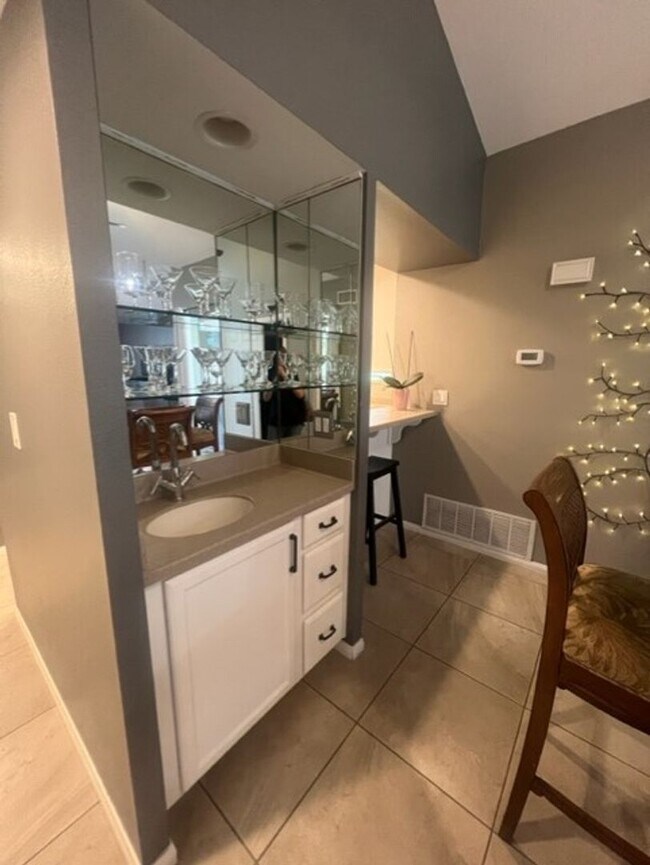 Building Photo - 3 Bed / 2 Bath House at INDIAN PALMS CC** ...
