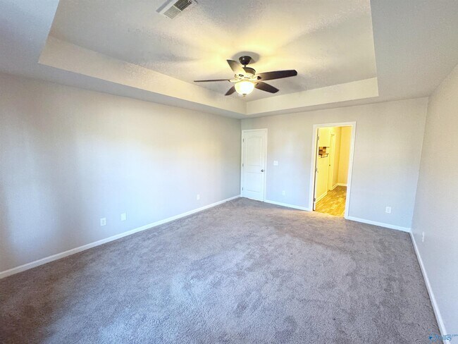 Building Photo - 121 Daymark Dr