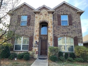 Building Photo - 608 Pawnee St
