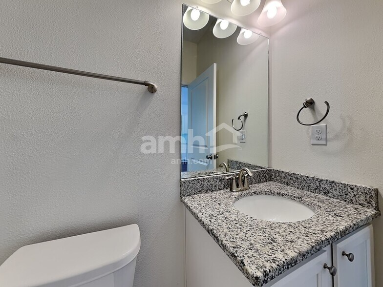 Building Photo - 4501 Reisswood Loop