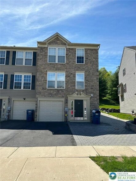 Building Photo - 112 Knollwood Dr