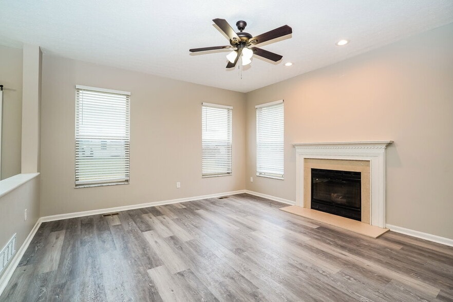 Building Photo - 925 Mahle Dr