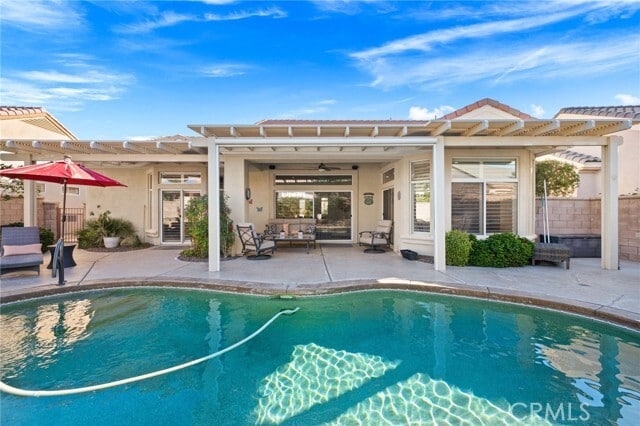 Building Photo - 36627 Crown St