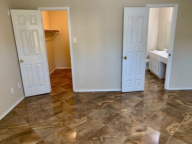 Building Photo - 6019 Fallmont Dr