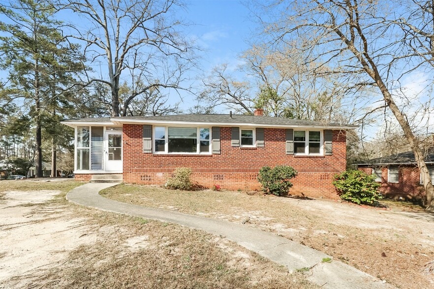 Building Photo - 1490 Cameron St