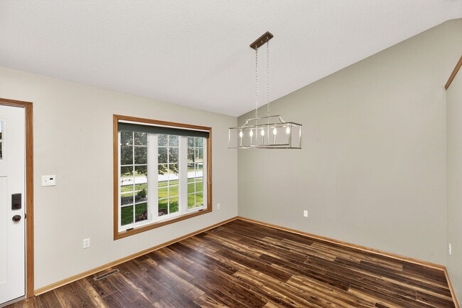 Building Photo - BEAUTIFUL 4-SEASONS ROOM!! 4 Bedroom, 3 Bathroom Home in Waukee!