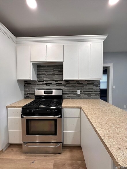 Building Photo - 2286 Tuxedo St
