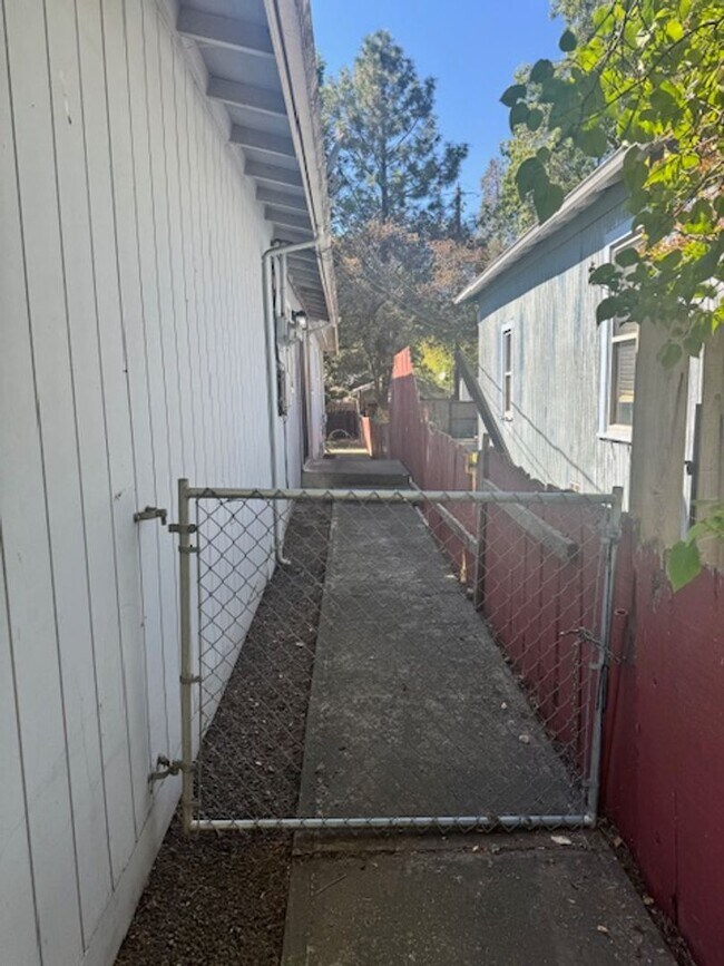 Building Photo - 510-512 PLUM
