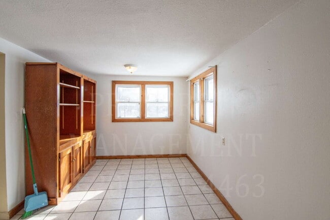 Building Photo - Charming 2-Bedroom 1-Bath + Bonus Room Farmhouse