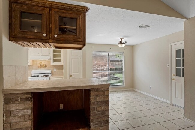 Building Photo - 14154 Whispering Palms Dr