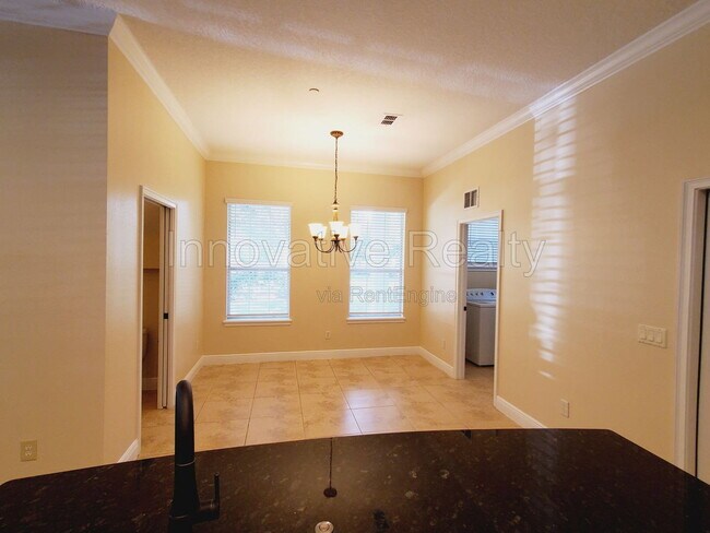 Building Photo - 1381 Orchid Ave