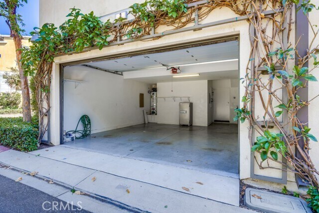 Building Photo - 3 Delancy