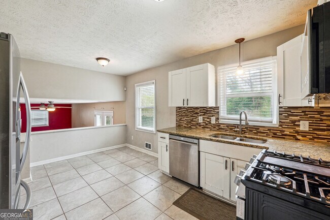 Building Photo - 2235 Emerald Springs Dr
