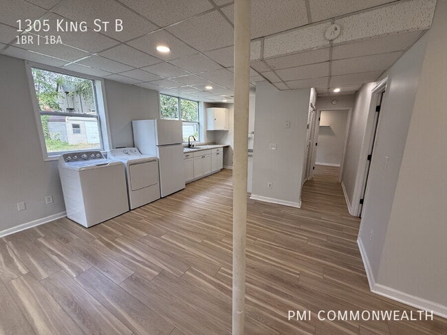 Building Photo - 1305 King St