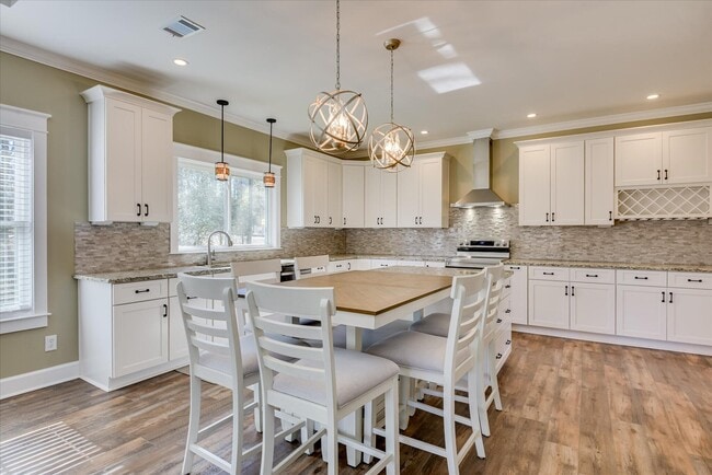 Building Photo - 400 Rish Store Rd