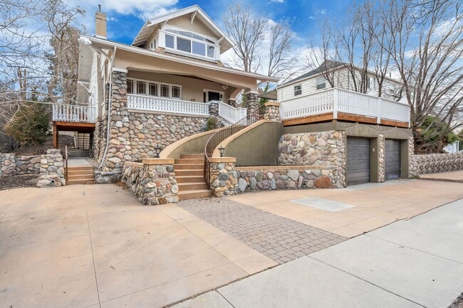Building Photo - Location, Location, Location!! Yalecrest A...