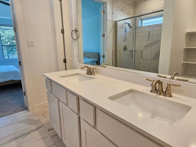 Building Photo - Gorgeous Wolf Ranch 4 Bed /  3 Bath Home!