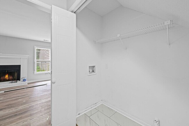 Building Photo - 8066 Woodlake Dr