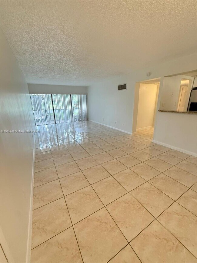 Building Photo - 5805 Washington St