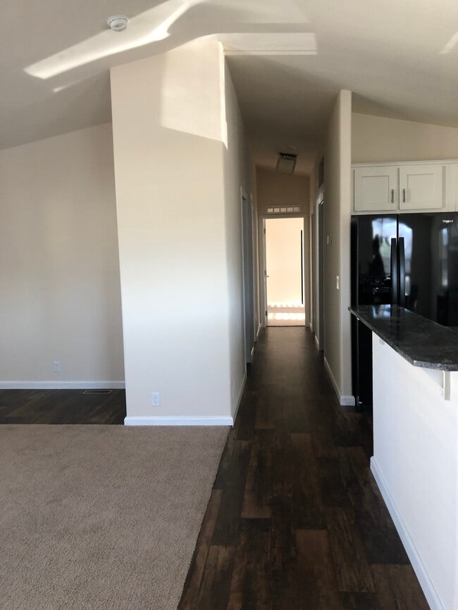 Building Photo - 14777 Palm Dr