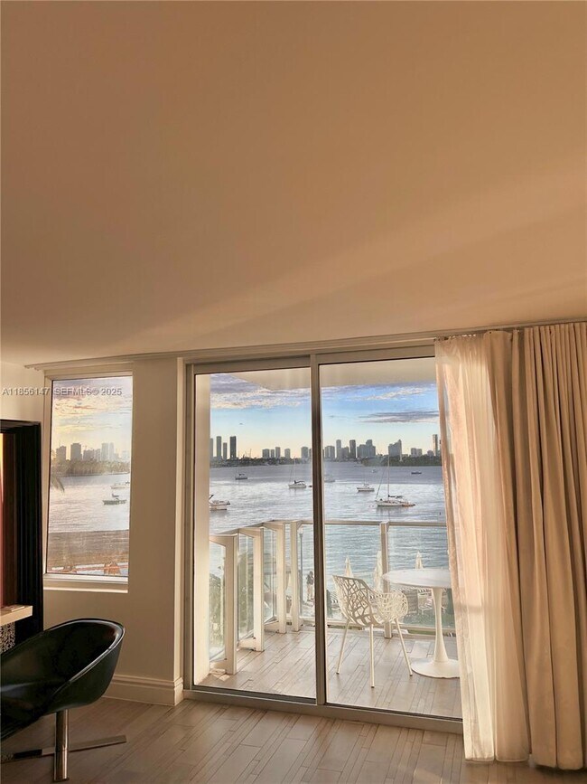 Building Photo - 1100 West Ave