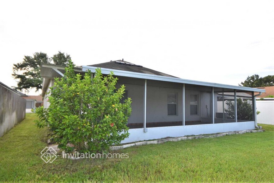 Building Photo - 10206 Hunters Haven Blvd
