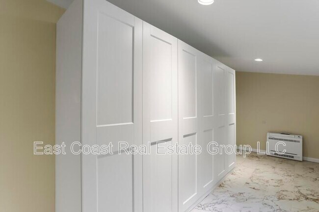 Building Photo - 3395 Canary Ct