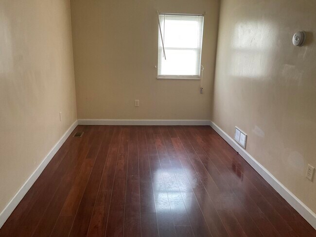 Building Photo - 205 N Ware Chappel Rd