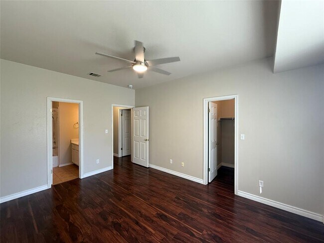 Building Photo - 8703 Weiser Dr