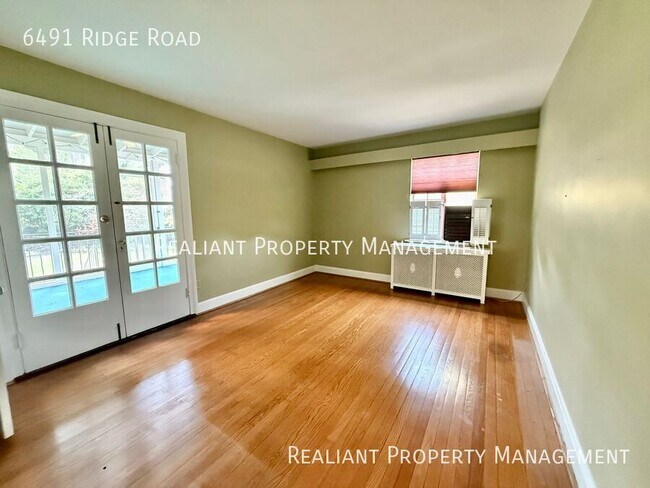 Building Photo - 6491 Ridge Ave