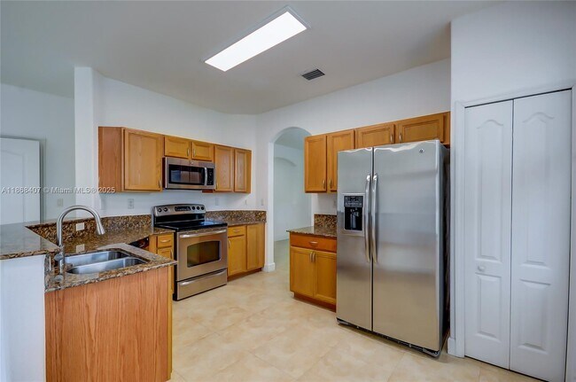 Building Photo - 8631 NW 110th Ave