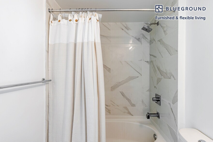 Building Photo - 729 NW 2nd St