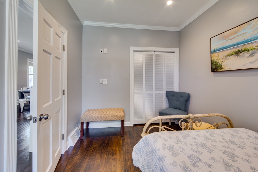 1st floor bedroom - 3717 Highland Ave