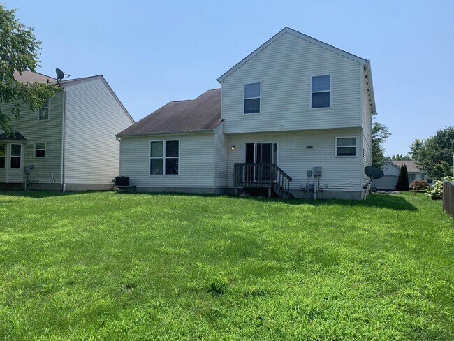 Building Photo - 5622 Blandon